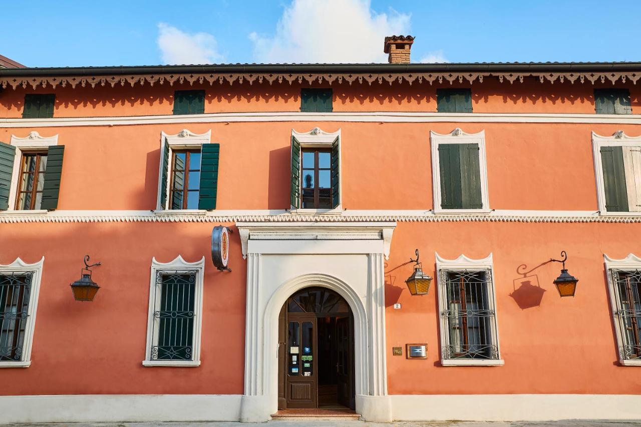 Albergo Trattoria Il Leone Pomponesco Exterior foto