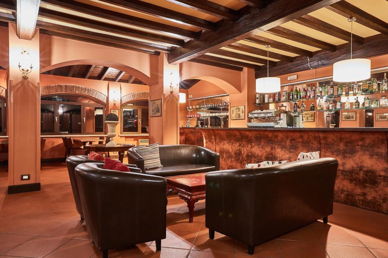 Albergo Trattoria Il Leone Pomponesco Exterior foto
