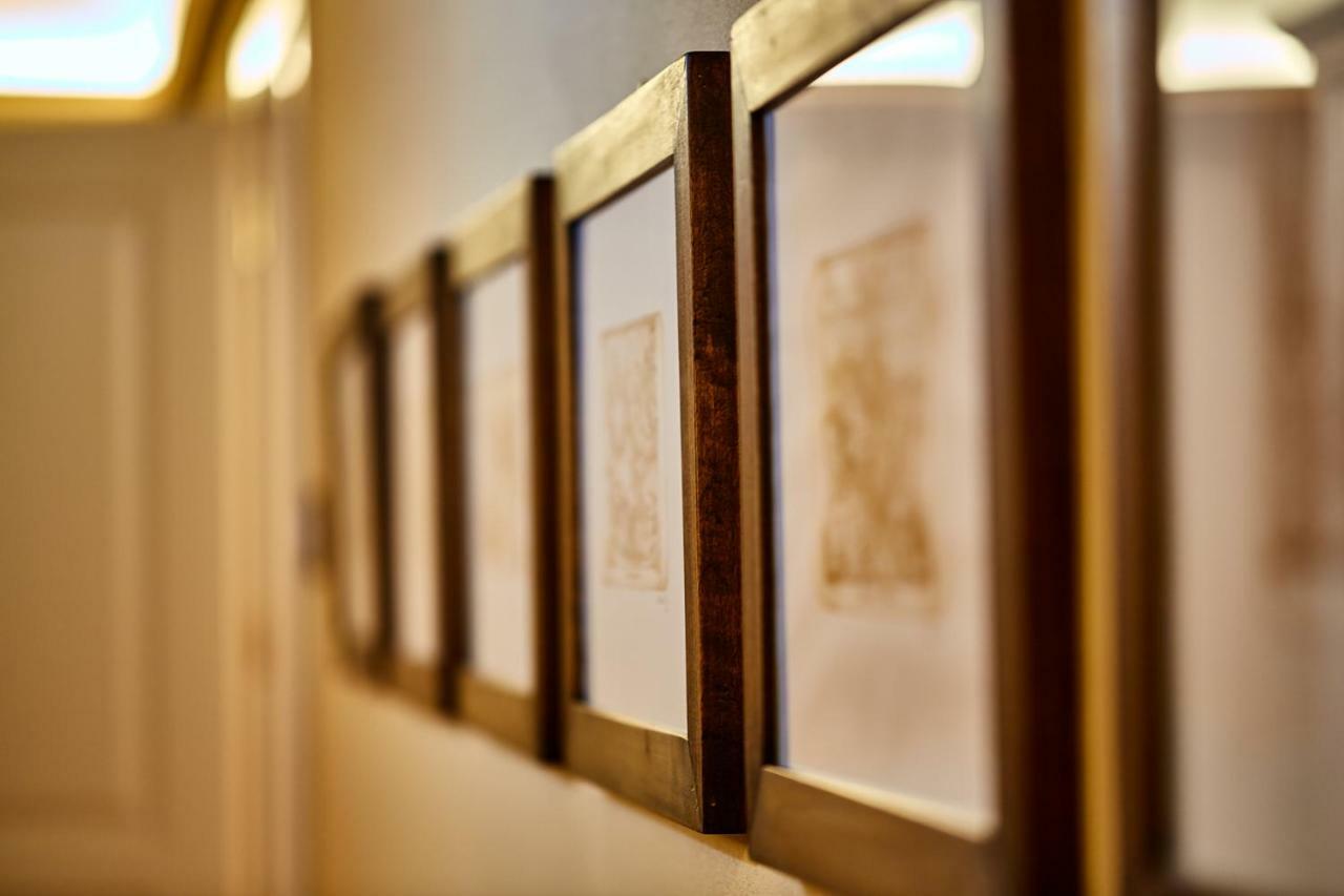 Albergo Trattoria Il Leone Pomponesco Exterior foto